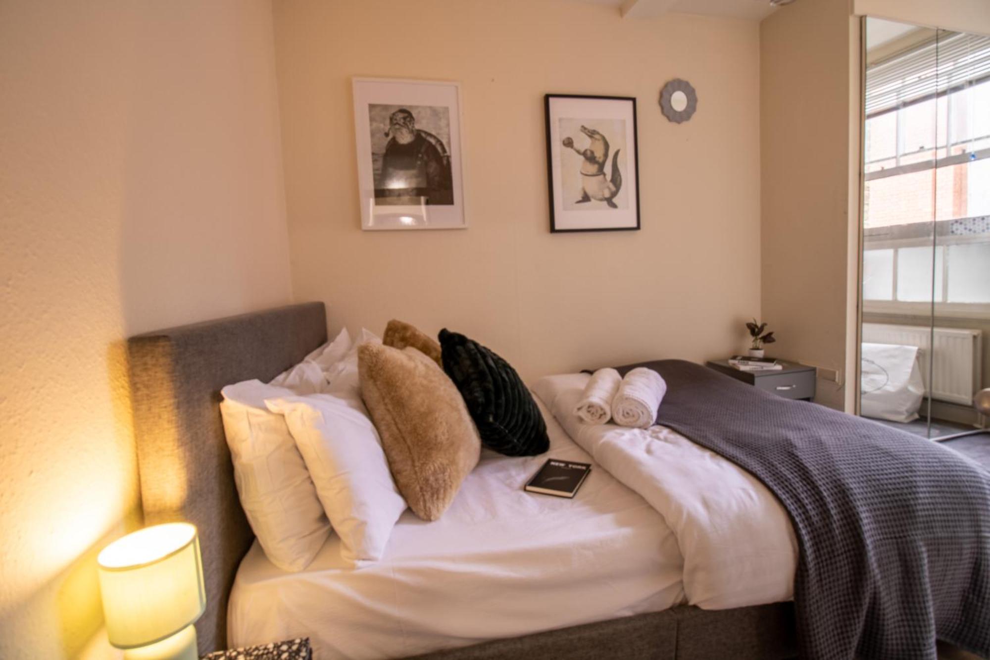 Cosy 2-bedroom In Mayfair 8cb - 4th Floor No Elevator Appartamento